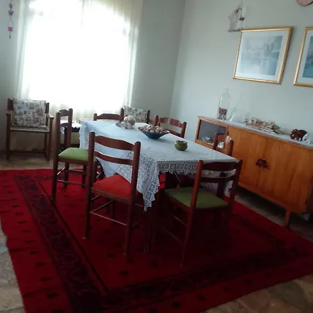 Hausen Margaret's * Kuçova